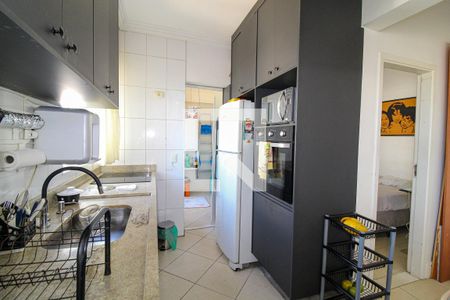 Cozinha de apartamento à venda com 3 quartos, 77m² em Itaim Bibi, São Paulo
