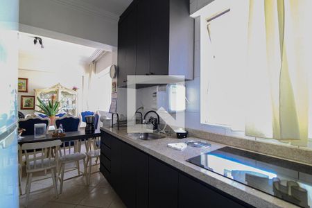Cozinha de apartamento à venda com 3 quartos, 77m² em Itaim Bibi, São Paulo