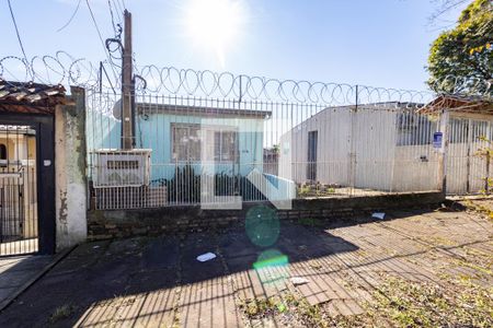 Fachada de casa à venda com 2 quartos, 95m² em Partenon, Porto Alegre