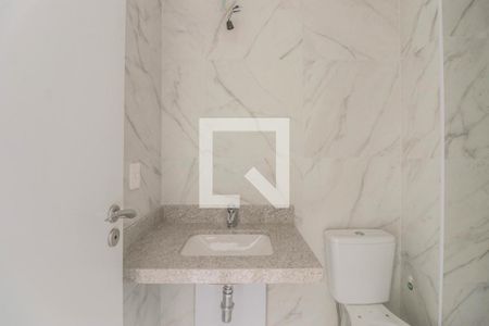 Banheiro de apartamento à venda com 1 quarto, 33m² em Petrópolis, Porto Alegre