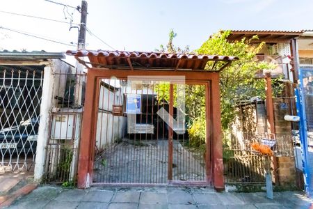 Fachada de casa à venda com 3 quartos, 140m² em Hípica, Porto Alegre