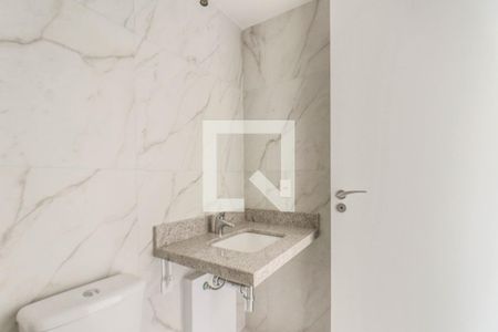 Banheiro de apartamento à venda com 1 quarto, 43m² em Petrópolis, Porto Alegre