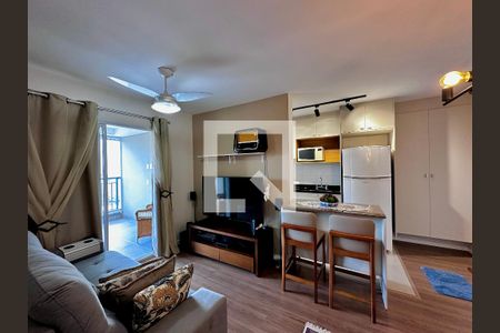 Sala de apartamento à venda com 2 quartos, 66m² em Santo Amaro, São Paulo