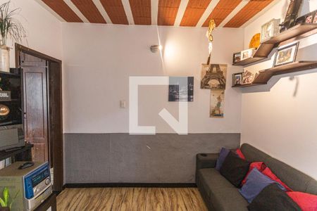 Sala de casa para alugar com 1 quarto, 60m² em Sagrada Família, Belo Horizonte