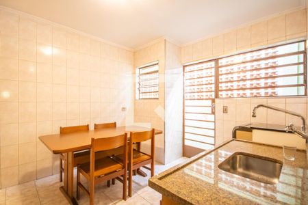 Cozinha de casa à venda com 2 quartos, 180m² em Quitaúna, Osasco