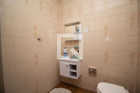 Banheiro de casa para alugar com 1 quarto, 70m² em Piqueri, São Paulo