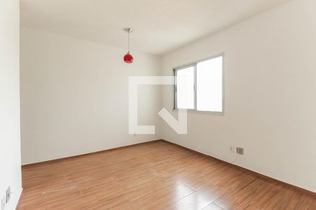 Sala de apartamento para alugar com 3 quartos, 55m² em Vila Carmosina, São Paulo