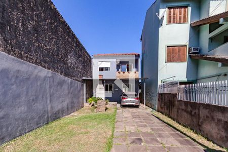 Garagem de casa à venda com 2 quartos, 106m² em Partenon, Porto Alegre