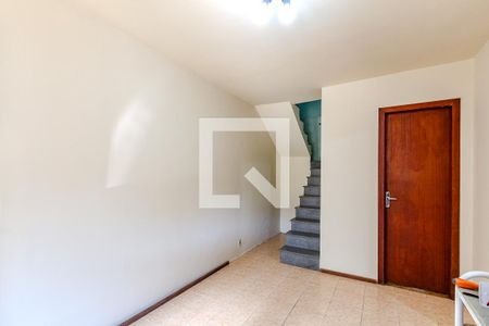 Sala  de casa à venda com 2 quartos, 106m² em Partenon, Porto Alegre