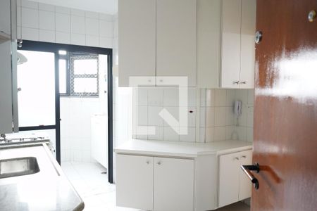Cozinha de apartamento à venda com 3 quartos, 83m² em Vila Regente Feijó, São Paulo