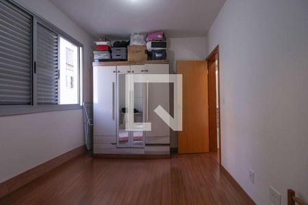 Apartamento à venda com 4 quartos, 116m² em Ipiranga, Belo Horizonte
