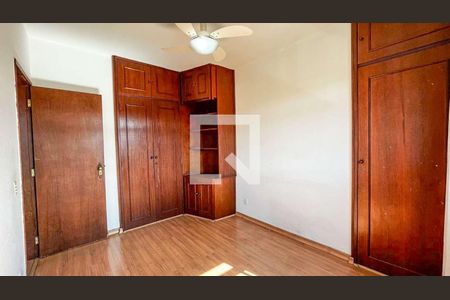 Apartamento à venda com 3 quartos, 129m² em Santa Efigênia, Belo Horizonte