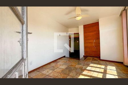 Apartamento à venda com 3 quartos, 129m² em Santa Efigênia, Belo Horizonte