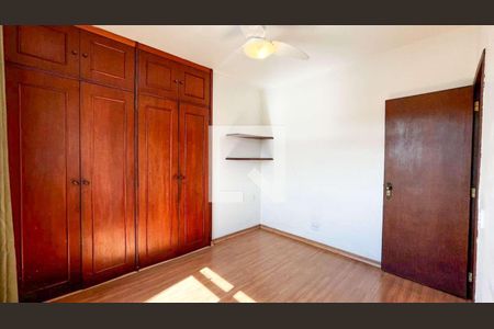 Apartamento à venda com 3 quartos, 129m² em Santa Efigênia, Belo Horizonte