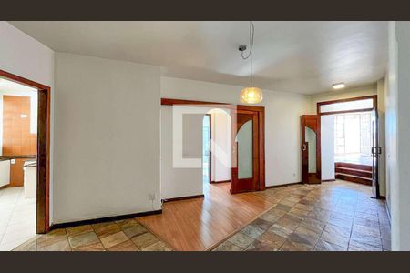 Apartamento à venda com 3 quartos, 129m² em Santa Efigênia, Belo Horizonte