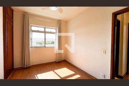 Apartamento à venda com 3 quartos, 129m² em Santa Efigênia, Belo Horizonte