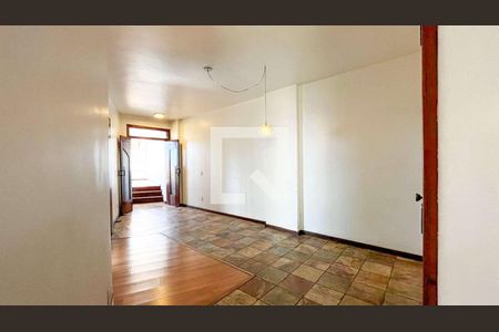 Apartamento à venda com 3 quartos, 129m² em Santa Efigênia, Belo Horizonte