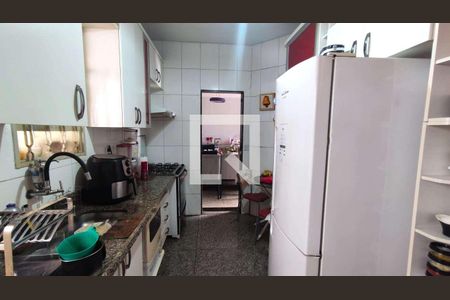 Casa à venda com 3 quartos, 144m² em Serrano, Belo Horizonte