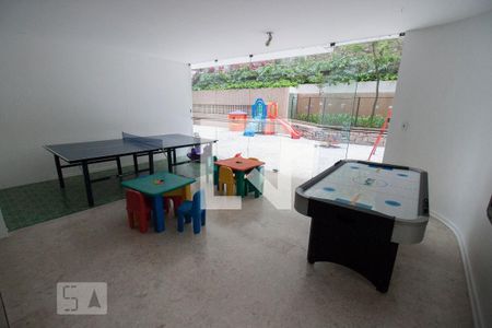 Área comum de apartamento para alugar com 2 quartos, 96m² em Bela Vista, São Paulo