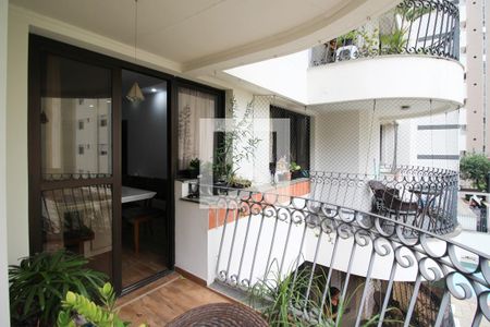 Varanda de apartamento à venda com 3 quartos, 100m² em Moema, São Paulo