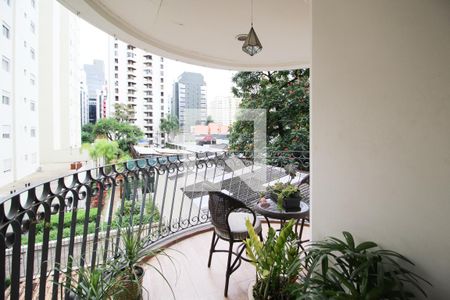 Varanda de apartamento à venda com 3 quartos, 100m² em Moema, São Paulo