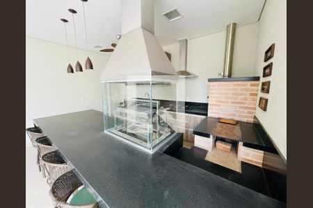 Foto 01 de casa de condomínio à venda com 5 quartos, 355m² em Swiss Park, Campinas