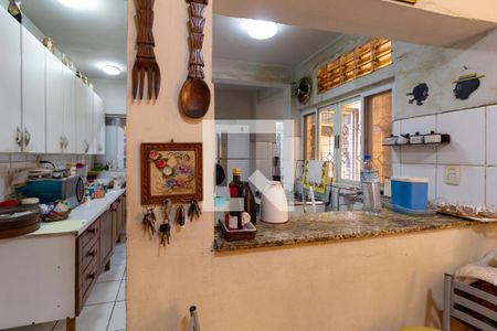 Copa de casa para alugar com 3 quartos, 210m² em Água Branca, São Paulo