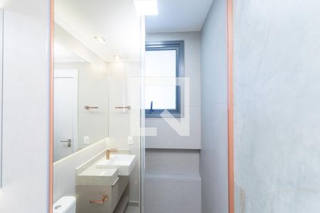 Banheiro de apartamento à venda com 2 quartos, 93m² em Jardim Lindóia, Porto Alegre