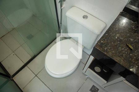 Banheiro de kitnet/studio para alugar com 1 quarto, 40m² em Mirandópolis, São Paulo