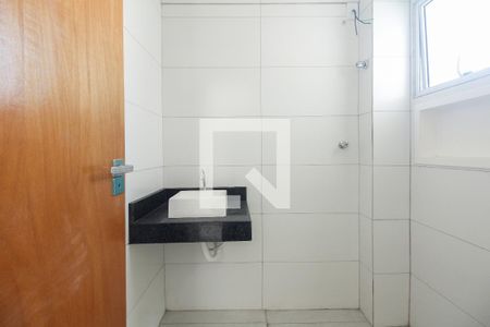 Banheiro de apartamento para alugar com 2 quartos, 45m² em Chácara Califórnia, São Paulo