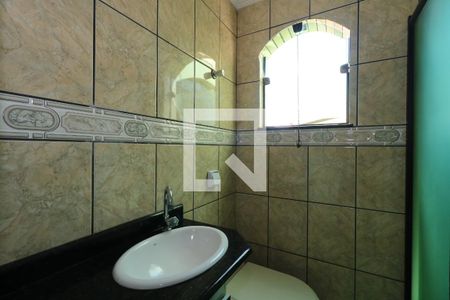 Banheiro Social de casa para alugar com 2 quartos, 140m² em Jardim Milena, Santo André