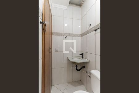 Banheiro da Suíte 1 de casa de condomínio à venda com 2 quartos, 65m² em Vila Monte Santo, São Paulo