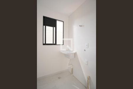 Cozinha e Área de Serviço de apartamento para alugar com 2 quartos, 33m² em Chácara Califórnia, São Paulo