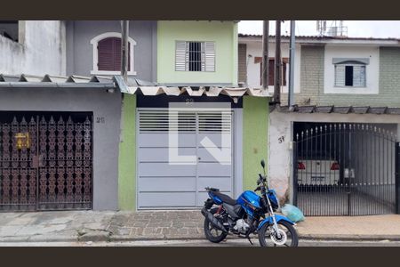 Fachada de casa à venda com 2 quartos, 151m² em Jardim Irapua, Taboão da Serra
