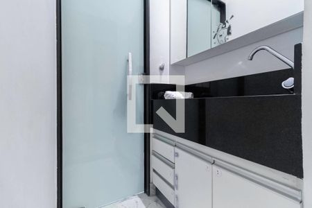 Banheiro social 1 de apartamento à venda com 3 quartos, 110m² em Ouro Preto, Belo Horizonte
