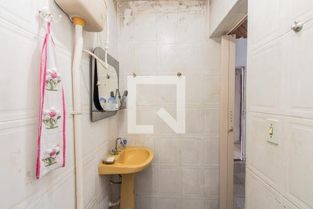 Banheiro de casa à venda com 2 quartos, 100m² em Jardim Danfer, São Paulo