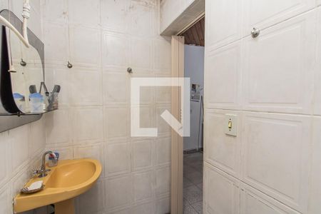 Banheiro de casa à venda com 2 quartos, 100m² em Jardim Danfer, São Paulo