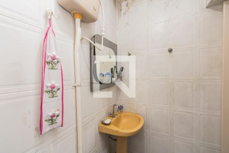 Banheiro de casa à venda com 2 quartos, 100m² em Jardim Danfer, São Paulo