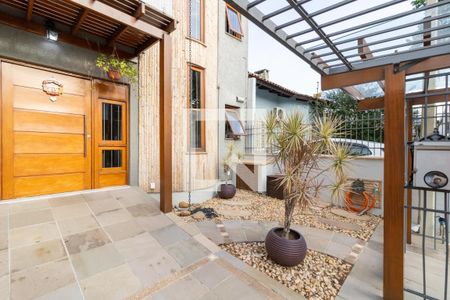 Garagem de casa à venda com 3 quartos, 141m² em Hípica, Porto Alegre