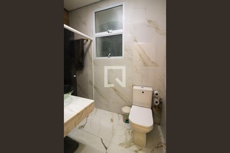 Banheiro de apartamento à venda com 3 quartos, 80m² em Azenha, Porto Alegre