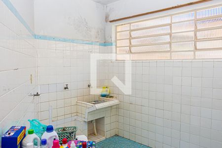 Área de Serviço de casa para alugar com 4 quartos, 280m² em Jardim Campo Grande, São Paulo