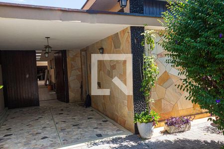 Fachada de casa para alugar com 4 quartos, 280m² em Jardim Campo Grande, São Paulo