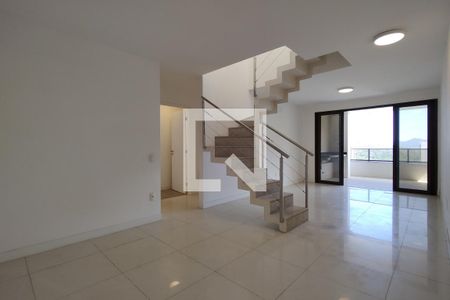 Sala de apartamento para alugar com 4 quartos, 280m² em Barra da Tijuca, Rio de Janeiro