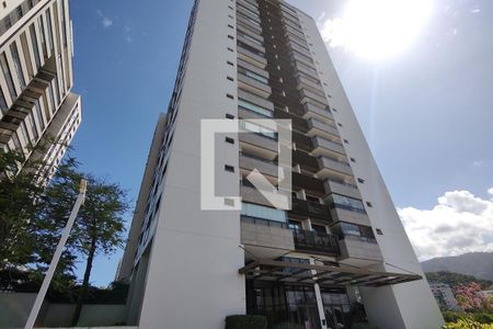 Fachada do bloco de apartamento para alugar com 4 quartos, 280m² em Barra da Tijuca, Rio de Janeiro