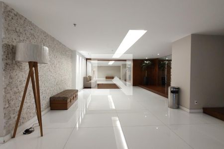 Hall de entrada de apartamento para alugar com 4 quartos, 280m² em Barra da Tijuca, Rio de Janeiro