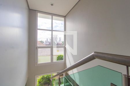 Escadaria de casa à venda com 3 quartos, 300m² em Rio Branco, Canoas