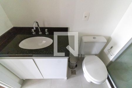 Banheiro de kitnet/studio à venda com 1 quarto, 44m² em Partenon, Porto Alegre