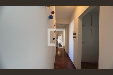 Corredor de apartamento para alugar com 3 quartos, 127m² em Sumarezinho, São Paulo