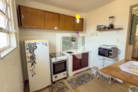 Cozinha de kitnet/studio para alugar com 1 quarto, 36m² em Canto do Forte, Praia Grande