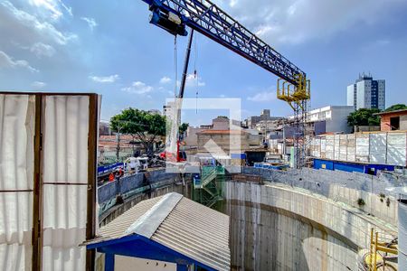 Vista da Sala de casa à venda com 4 quartos, 200m² em Vila Invernada, São Paulo